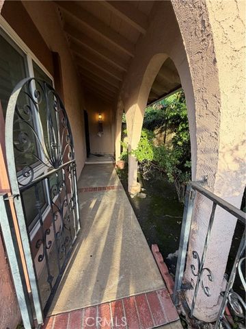 946 Goldenrod, Costa Mesa, CA 92626