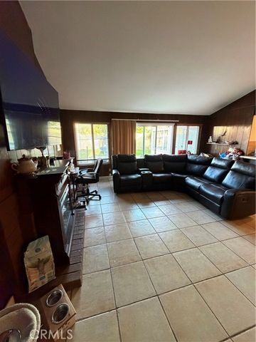 946 Goldenrod, Costa Mesa, CA 92626