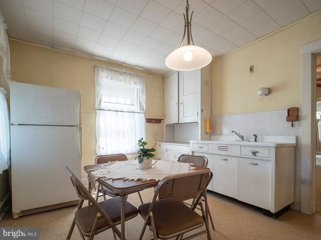 1947 FAIRVIEW AVENUE, Reading, PA 19606
