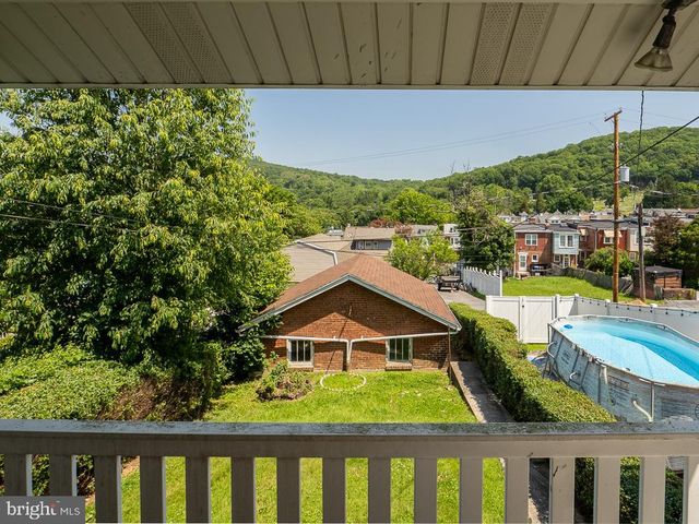 1947 FAIRVIEW AVENUE, Reading, PA 19606
