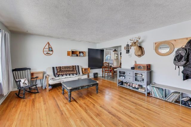 7517 Montana Street, Merrillville, IN 46410