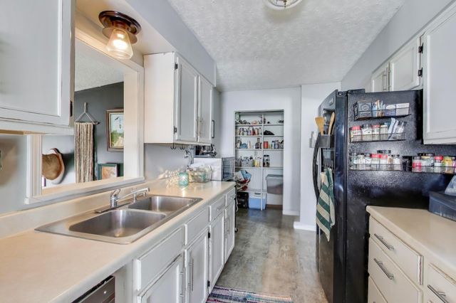 7517 Montana Street, Merrillville, IN 46410