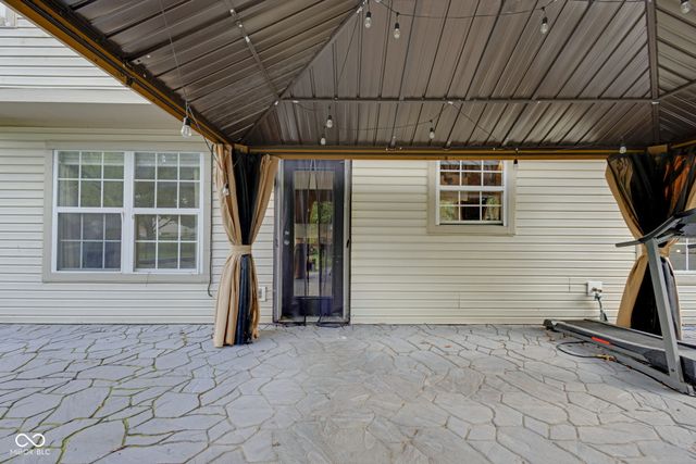 8850 Tanner Drive, Fishers, IN 46038