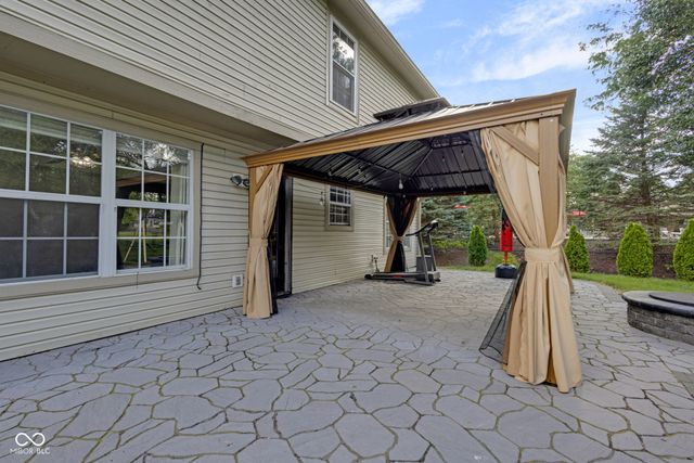 8850 Tanner Drive, Fishers, IN 46038