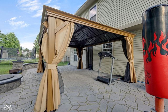 8850 Tanner Drive, Fishers, IN 46038