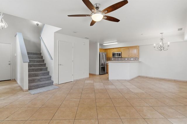 829 Grizzly Mesa Ct, Galt, CA 95632