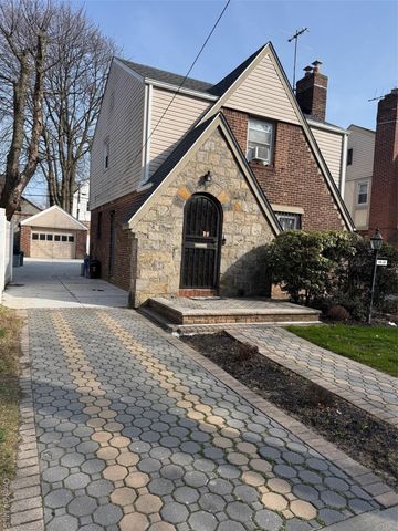 11587 219th Street, Cambria Heights, NY 11411