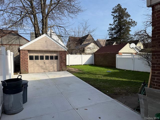 11587 219th Street, Cambria Heights, NY 11411