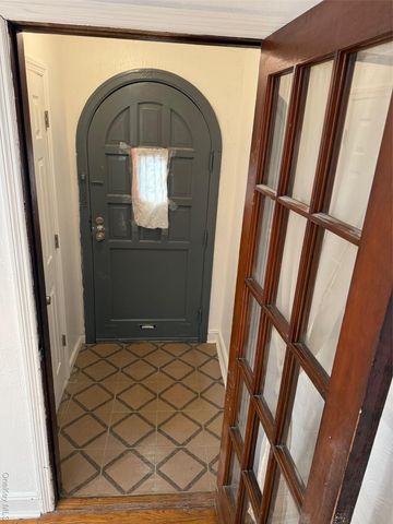 11587 219th Street, Cambria Heights, NY 11411