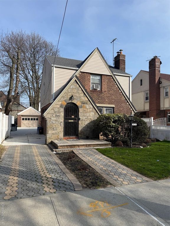 11587 219th Street, Cambria Heights, NY 11411