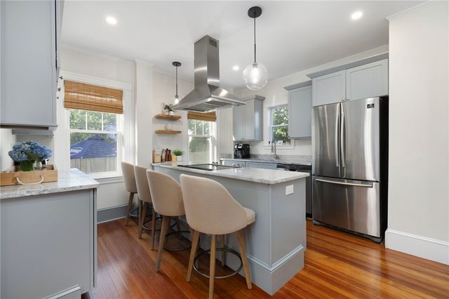 35 Hall Avenue, Newport, RI 02840
