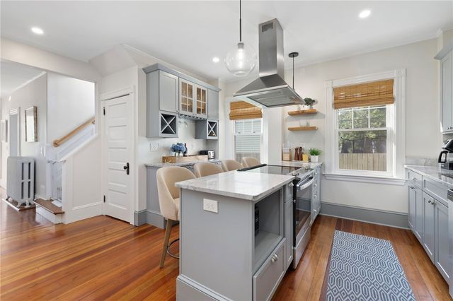 35 Hall Avenue, Newport, RI 02840