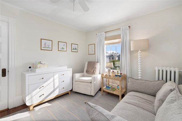 35 Hall Avenue, Newport, RI 02840