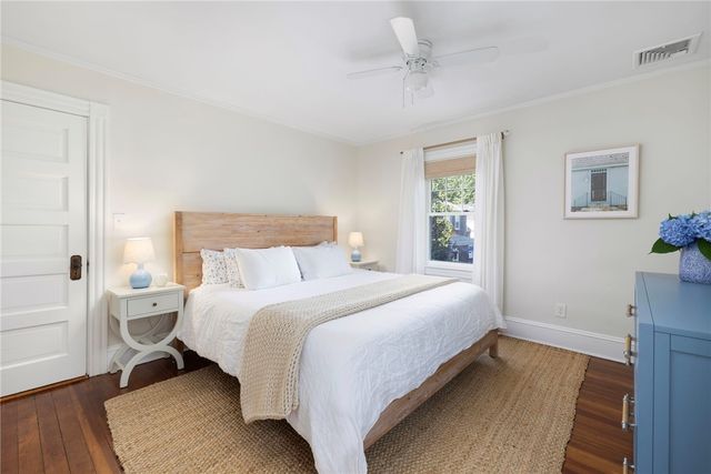 35 Hall Avenue, Newport, RI 02840