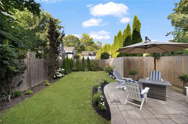35 Hall Avenue, Newport, RI 02840