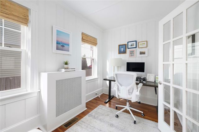 35 Hall Avenue, Newport, RI 02840