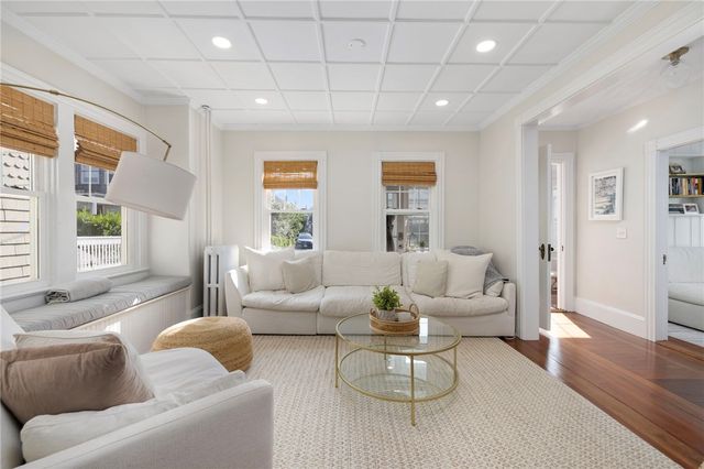 35 Hall Avenue, Newport, RI 02840