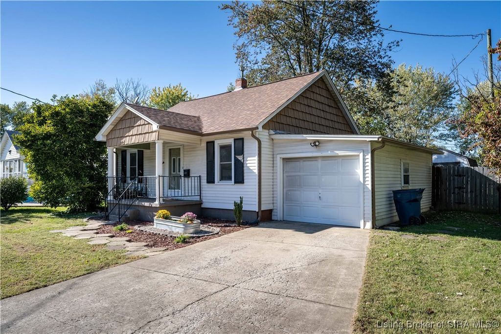 346 S Fern Street, Sellersburg, IN 47172