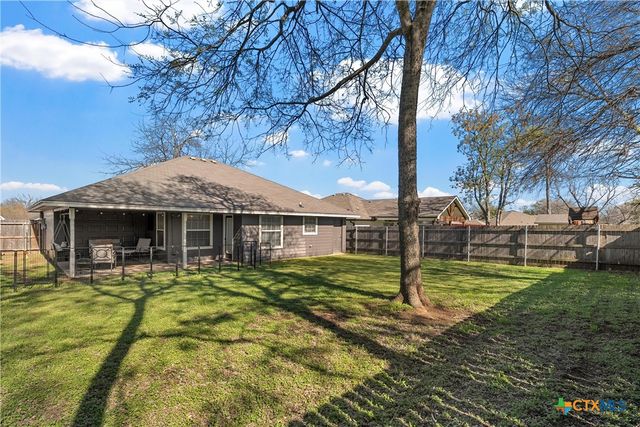 2213 Autumn Wood Drive, Waco, TX 76711