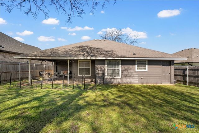 2213 Autumn Wood Drive, Waco, TX 76711