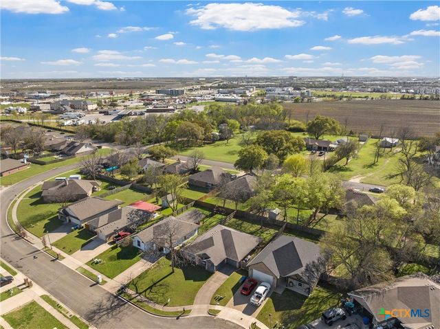 2213 Autumn Wood Drive, Waco, TX 76711