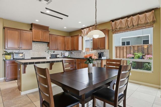 1268 Forebridge Ln, Lincoln, CA 95648
