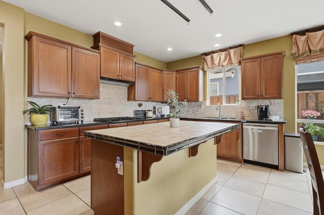 1268 Forebridge Ln, Lincoln, CA 95648