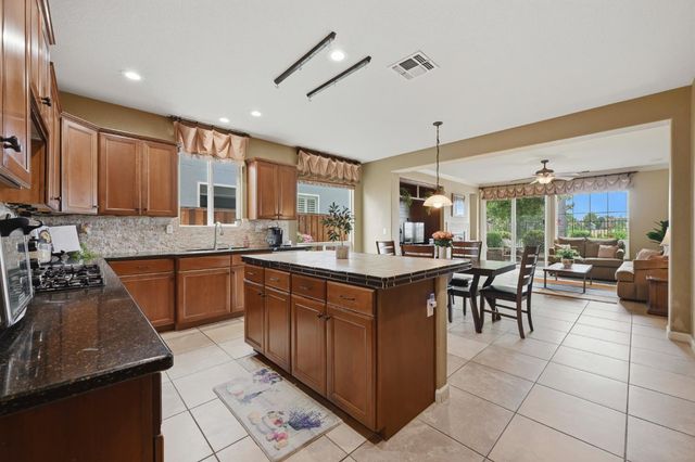 1268 Forebridge Ln, Lincoln, CA 95648