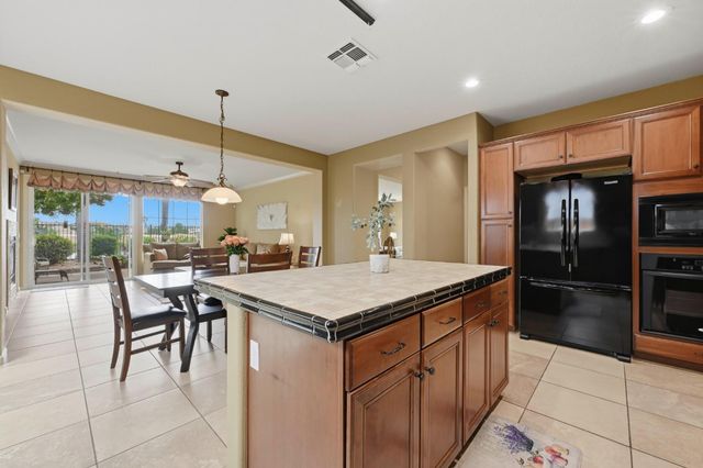 1268 Forebridge Ln, Lincoln, CA 95648