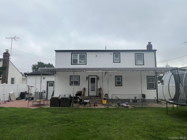 83 Woodbine Drive, Hicksville, NY 11801
