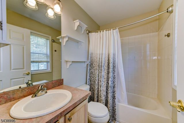 118 Barclay Dr, Nutley Twp., NJ 07110