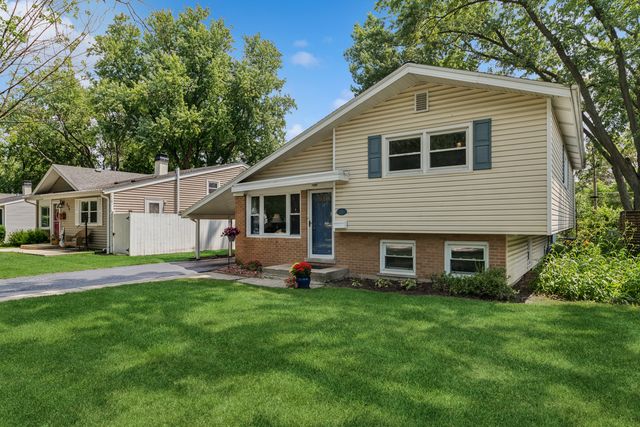 575 Lowden Avenue, Glen Ellyn, IL 60137