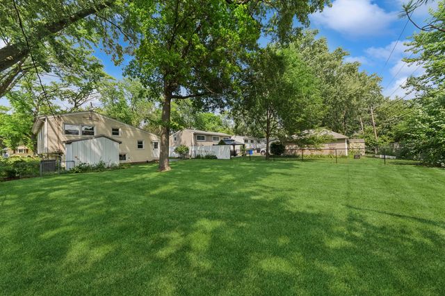 575 Lowden Avenue, Glen Ellyn, IL 60137