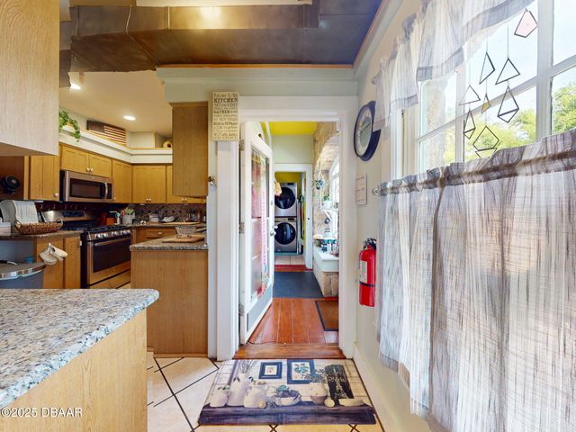 544 S Palmetto Avenue, Daytona Beach, FL 32114