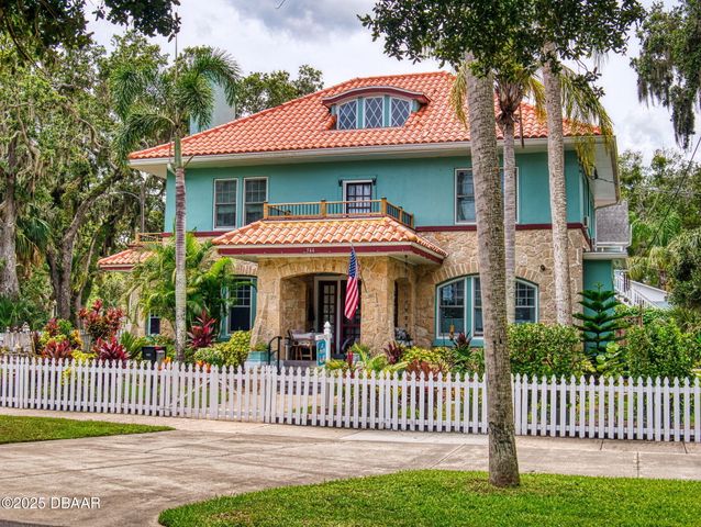 544 S Palmetto Avenue, Daytona Beach, FL 32114