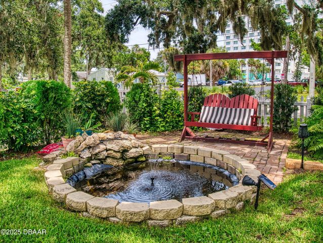 544 S Palmetto Avenue, Daytona Beach, FL 32114