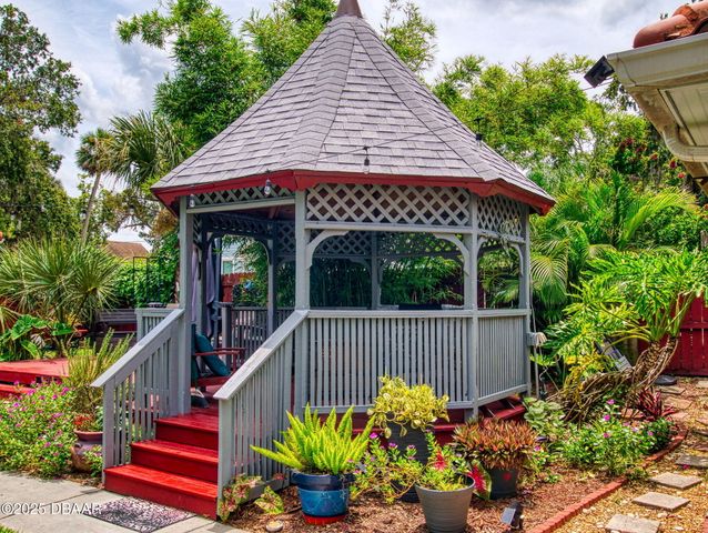 544 S Palmetto Avenue, Daytona Beach, FL 32114