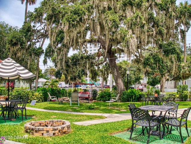 544 S Palmetto Avenue, Daytona Beach, FL 32114