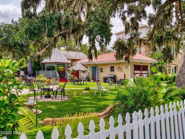 544 S Palmetto Avenue, Daytona Beach, FL 32114