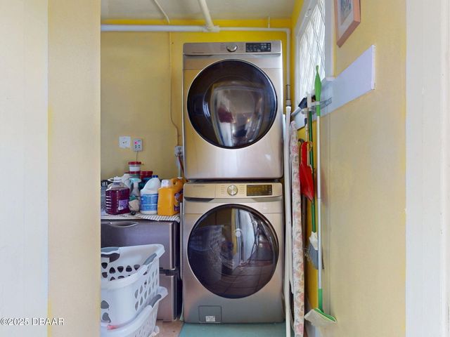 544 S Palmetto Avenue, Daytona Beach, FL 32114