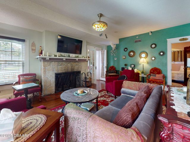 544 S Palmetto Avenue, Daytona Beach, FL 32114