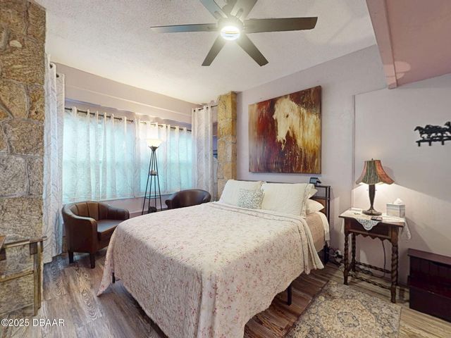 544 S Palmetto Avenue, Daytona Beach, FL 32114