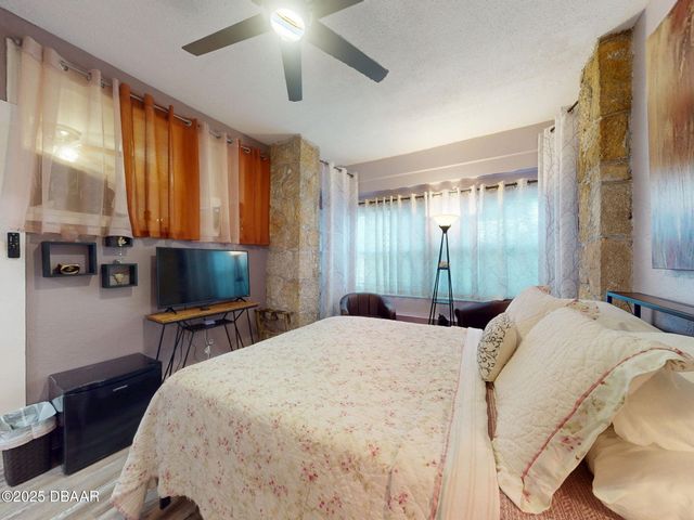 544 S Palmetto Avenue, Daytona Beach, FL 32114