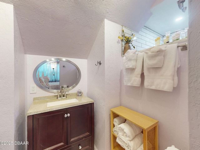 544 S Palmetto Avenue, Daytona Beach, FL 32114