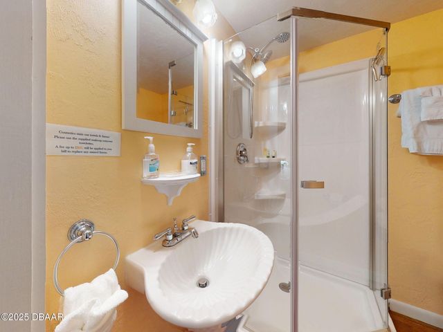 544 S Palmetto Avenue, Daytona Beach, FL 32114