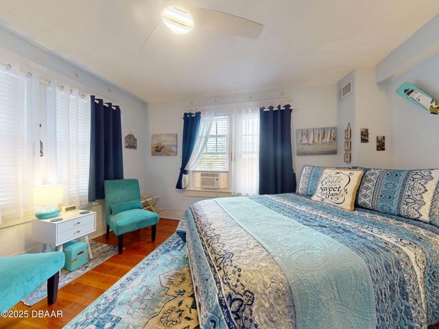 544 S Palmetto Avenue, Daytona Beach, FL 32114