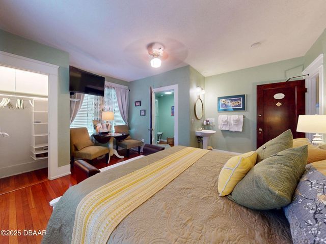 544 S Palmetto Avenue, Daytona Beach, FL 32114