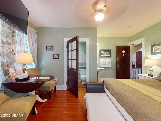 544 S Palmetto Avenue, Daytona Beach, FL 32114