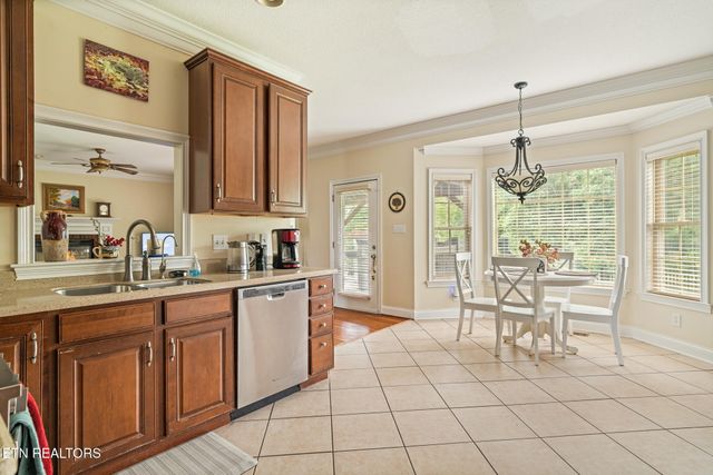 3560 Hirst Circle, Lenoir City, TN 37772