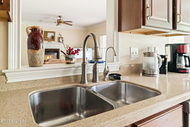 3560 Hirst Circle, Lenoir City, TN 37772